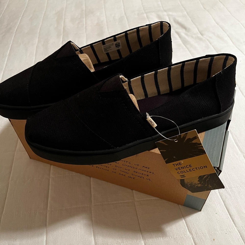 TOMS MENS SHOES